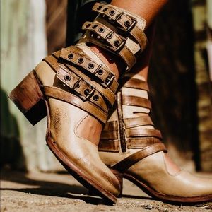 Freebird by Steven Clover Bootie sz 8